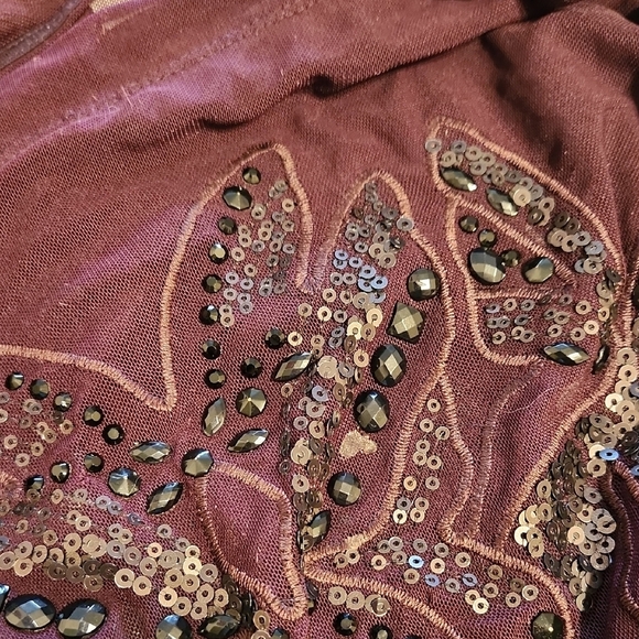 Reitmans Womens Elegant Embellished Sleeveless Top in Deep Purple - Picture 5 of 6